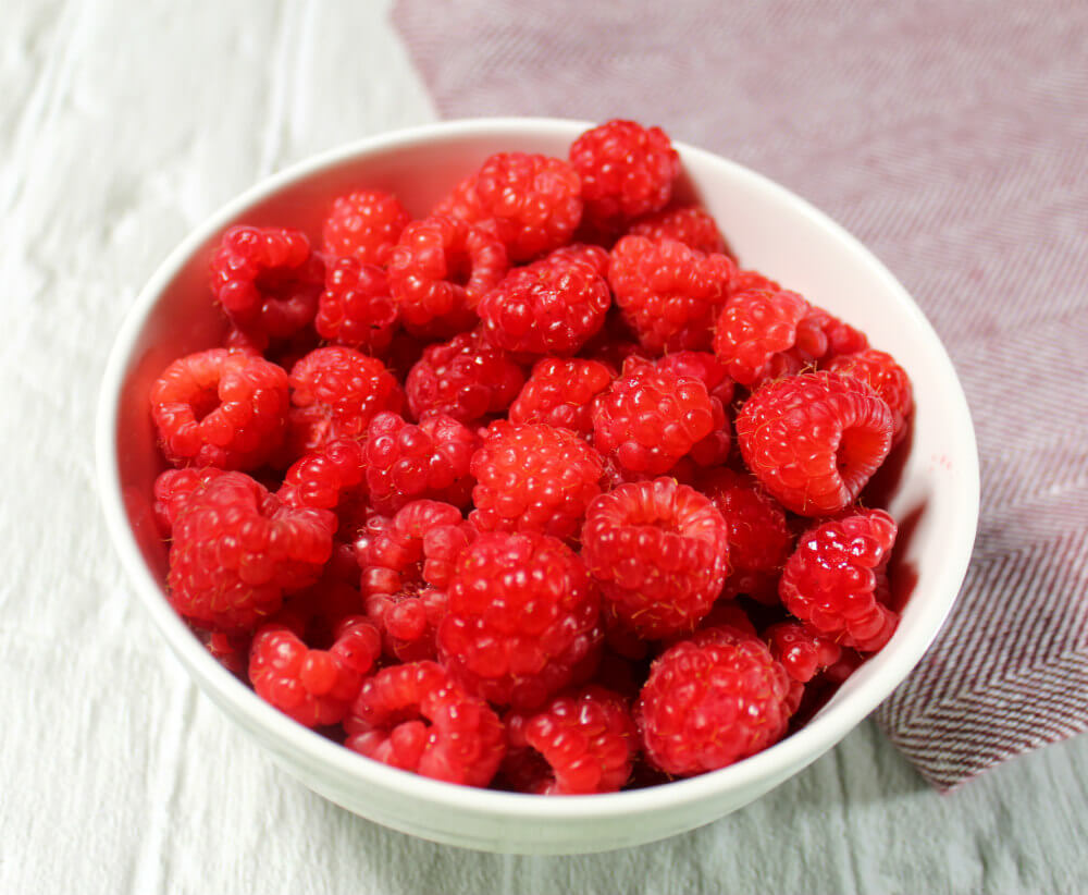 Chocolate Raspberry Keto Cheesecake Smoothie2