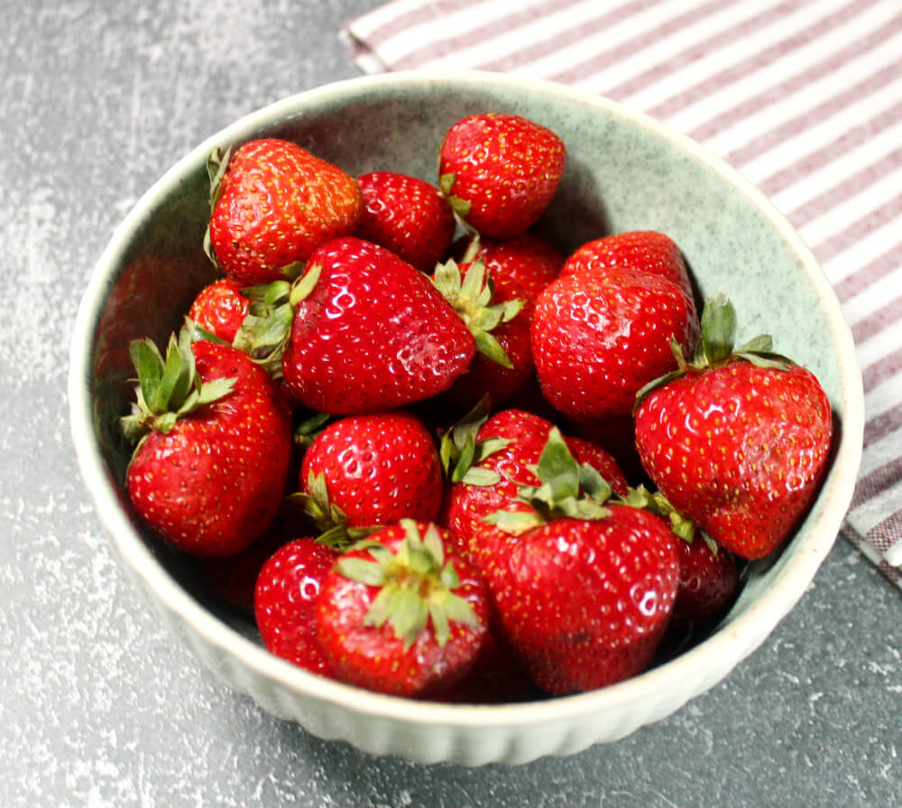 Strawberry Cheesecake Keto Dip2