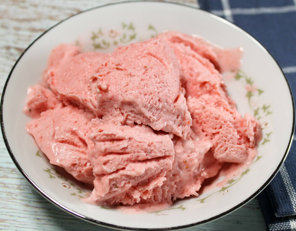 Strawberry Keto Ice Cream6