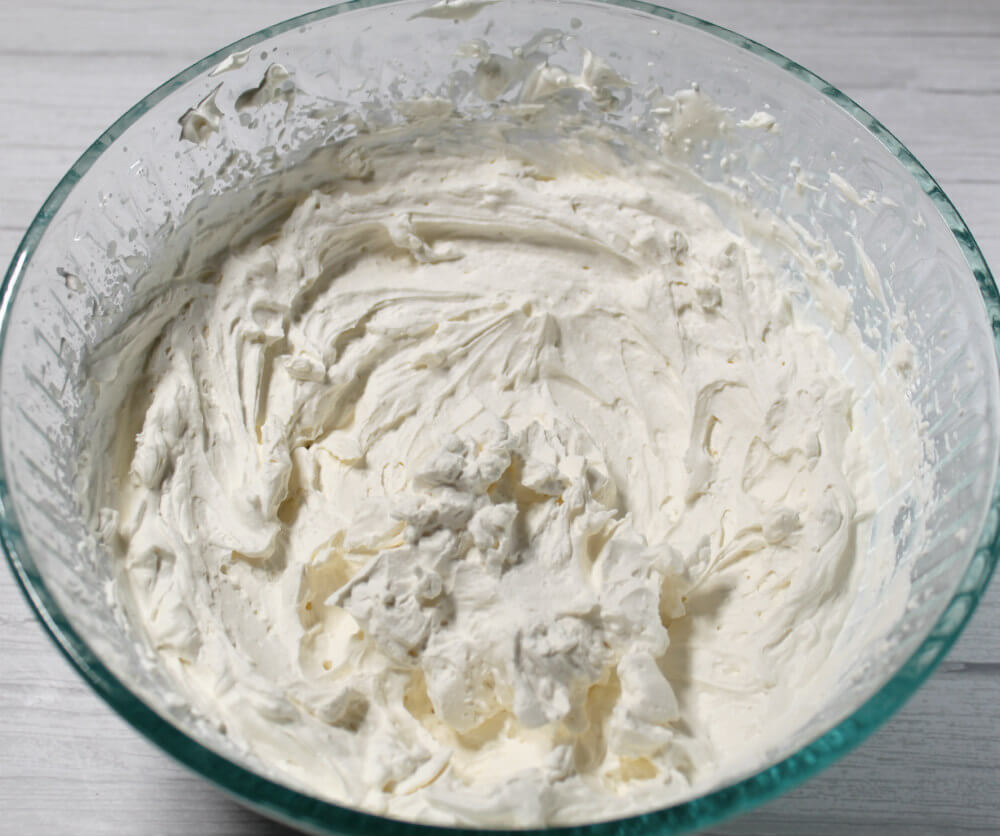 Keto Creamy Cranberry Salad with Spiced Pecans4