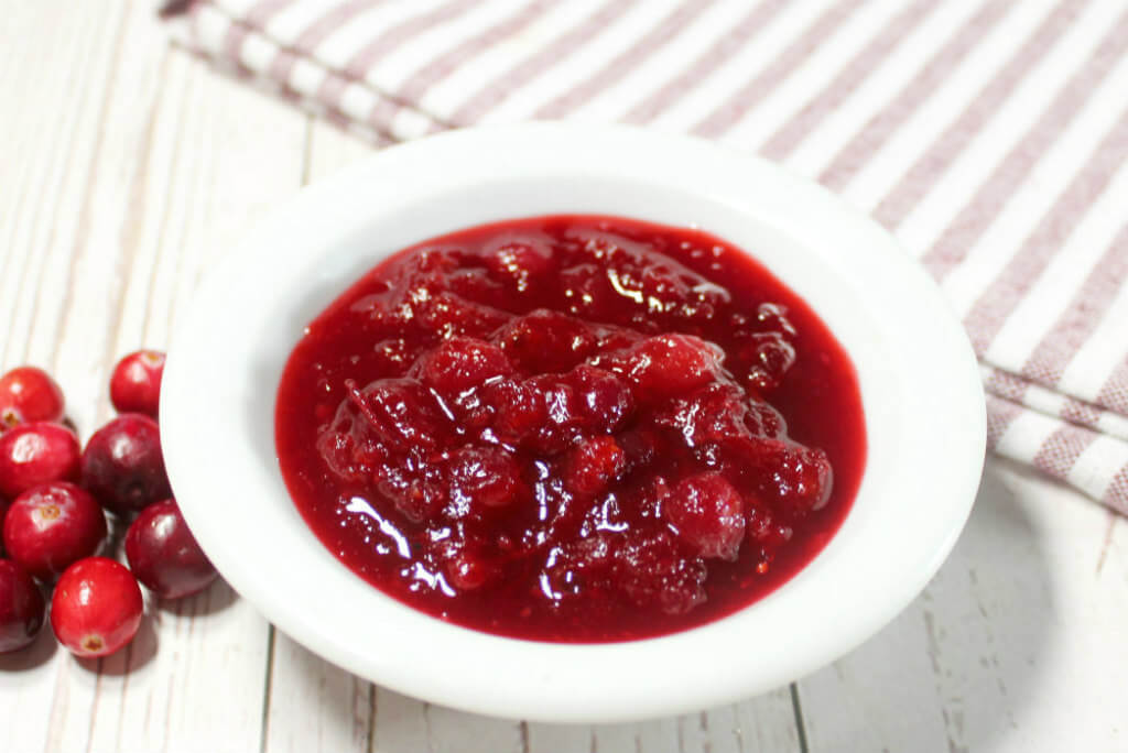 Bourbon Vanilla Keto Cranberry Sauce1