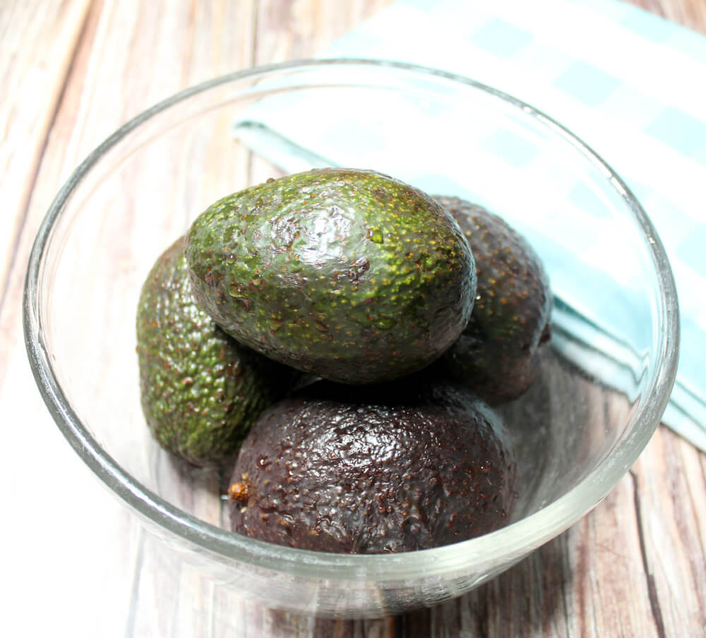 Low-Carb Creamy Avocado DIp2