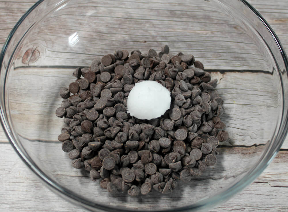 Keto Chocolate Coconut Peanut Clusters2