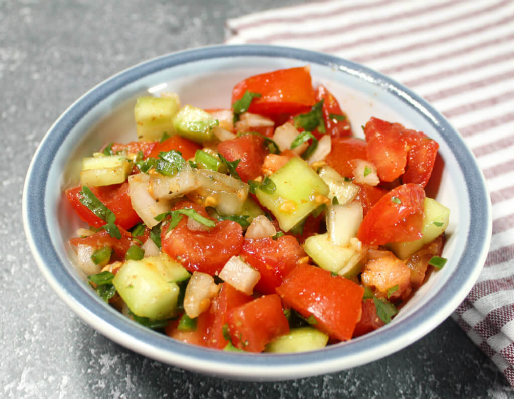 Keto Chunky Tomato Cucumber Salsa1