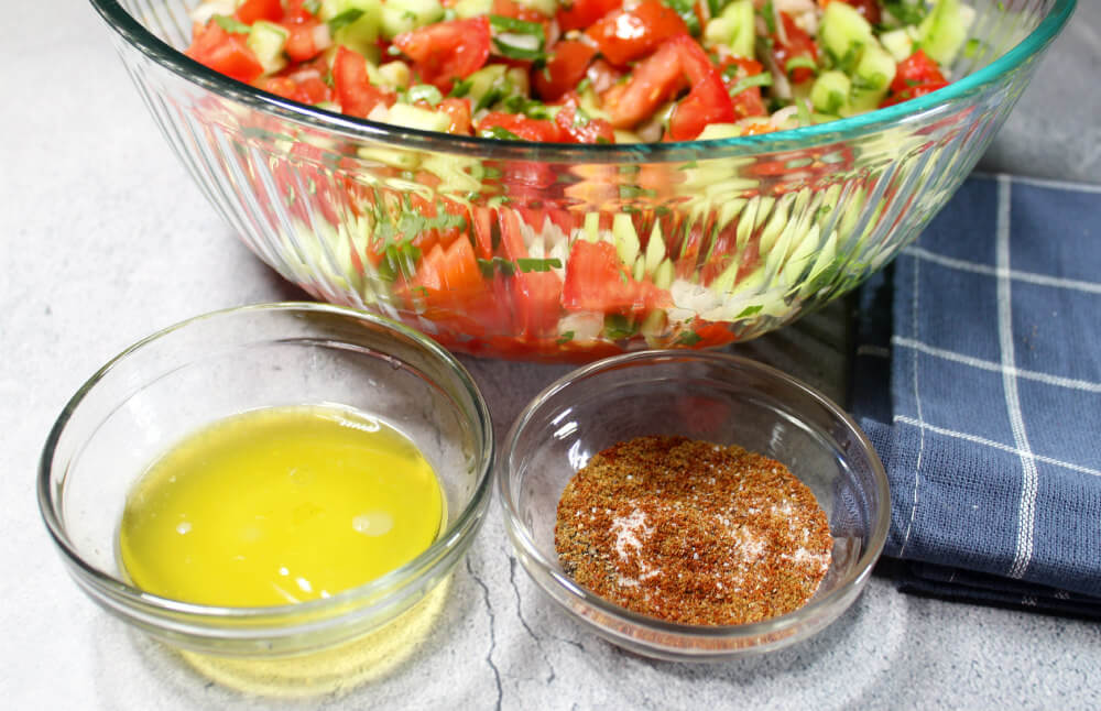 Keto Chunky Tomato Cucumber Salsa3