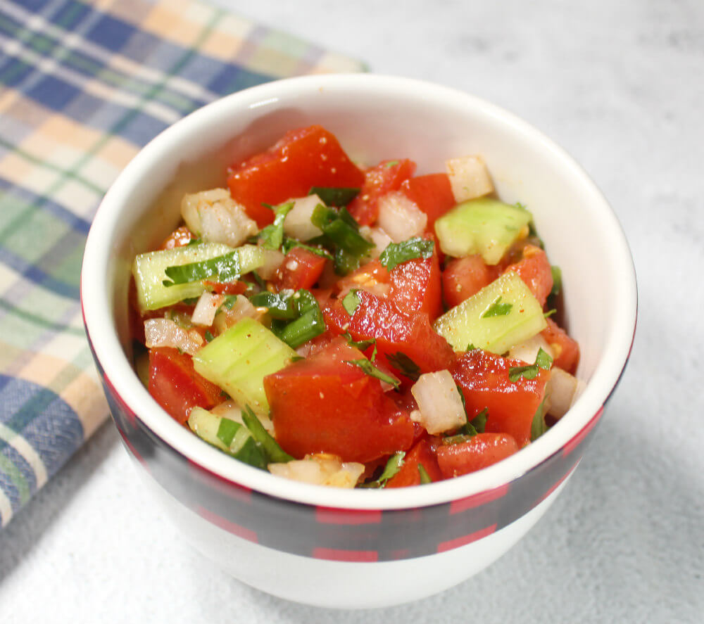 Keto Chunky Tomato Cucumber Salsa4