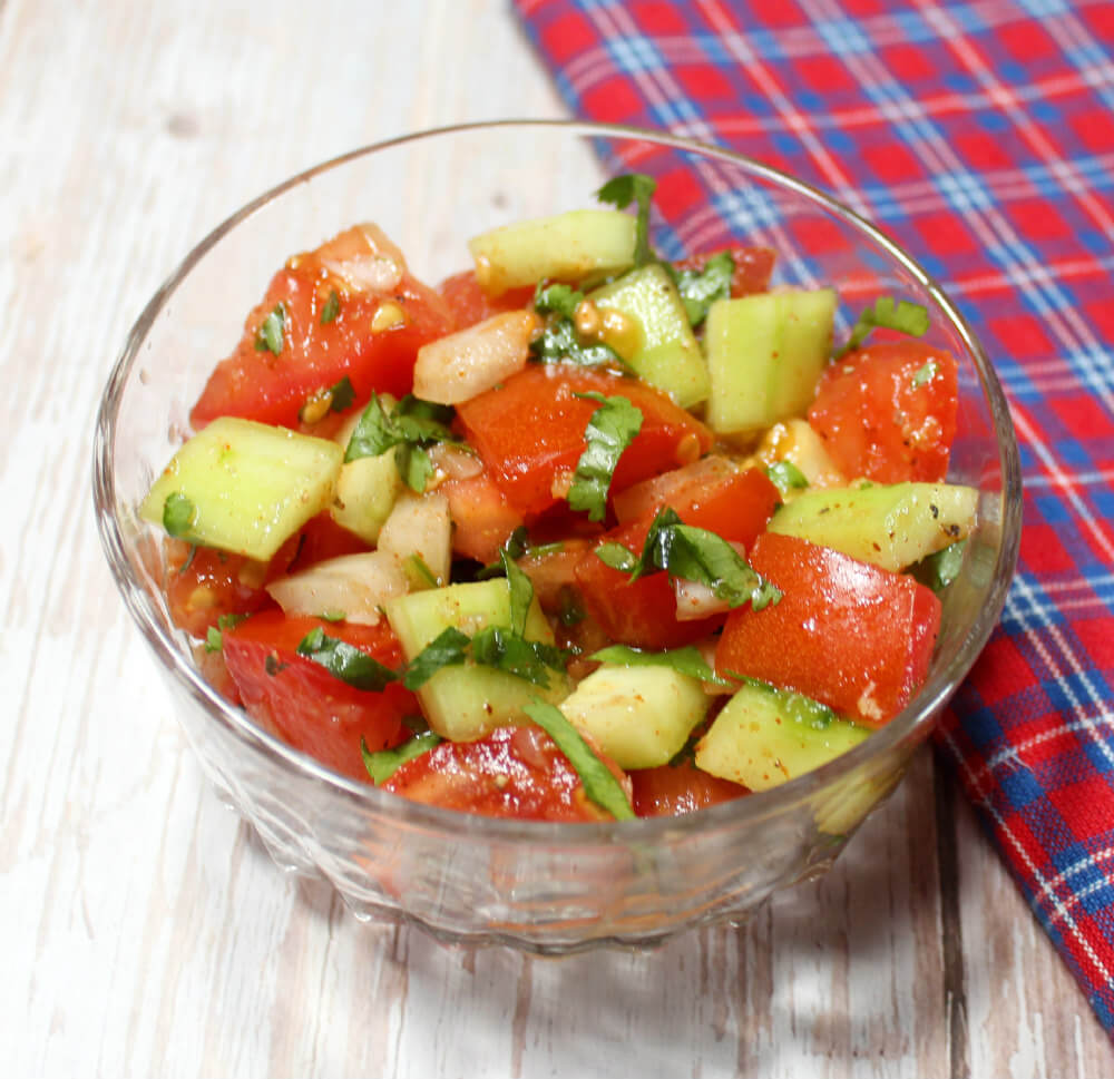 Keto Chunky Tomato Cucumber Salsa6