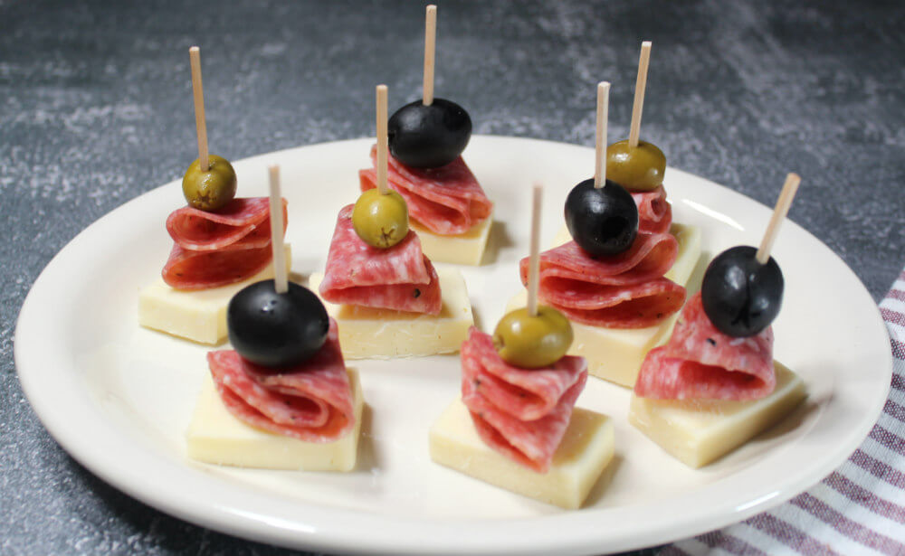 Low-Carb Salami Antipasto Bites4