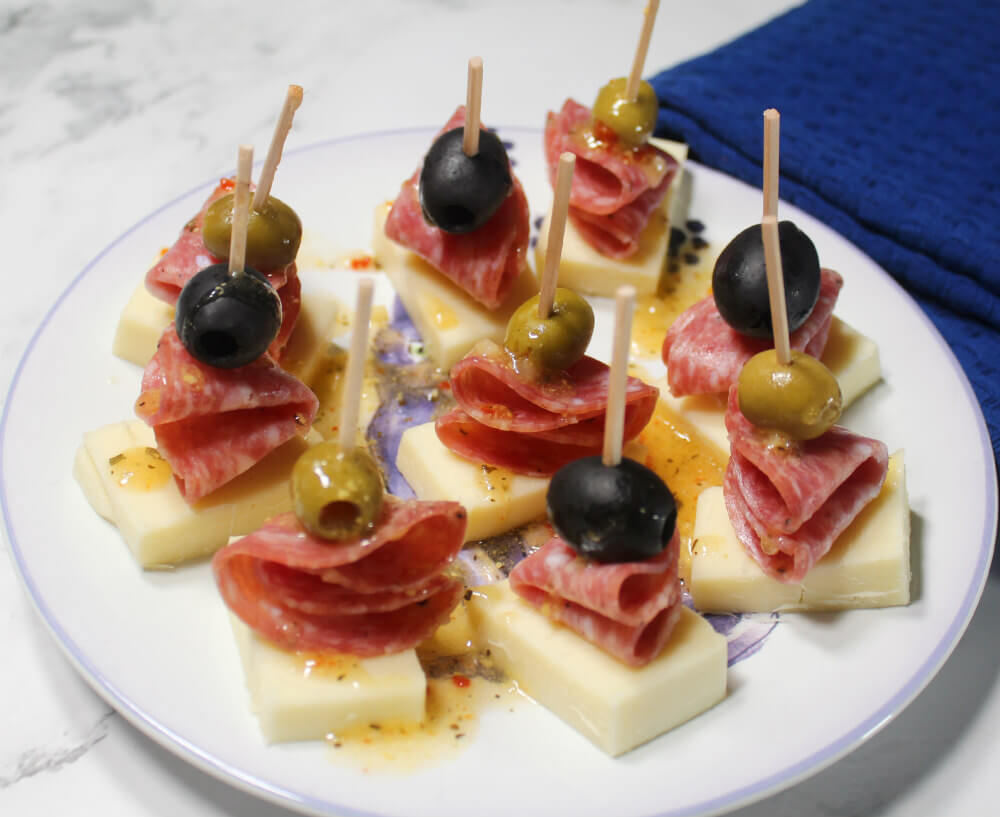 Low-Carb Salami Antipasto Bites5