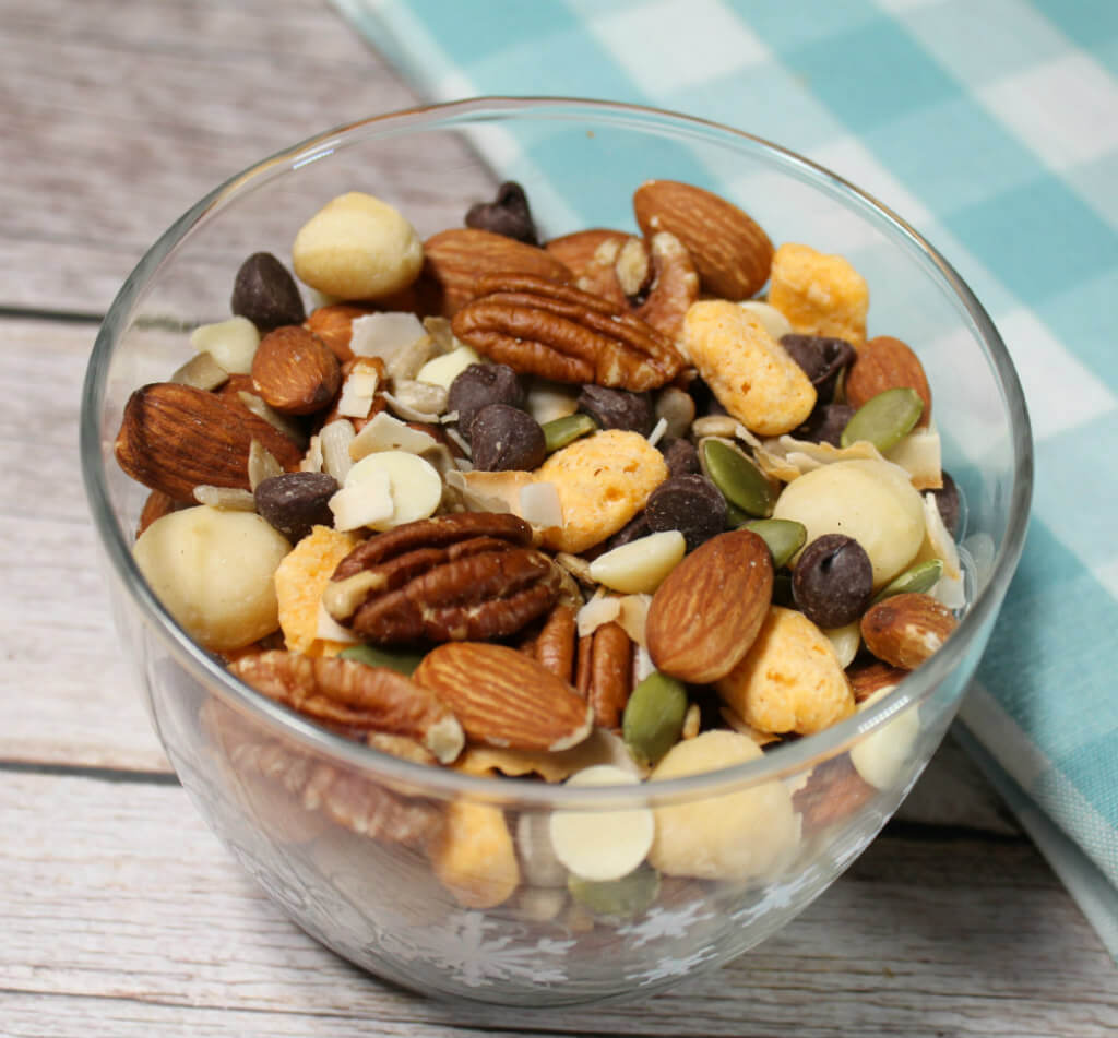 Keto Easy Trail Mix1