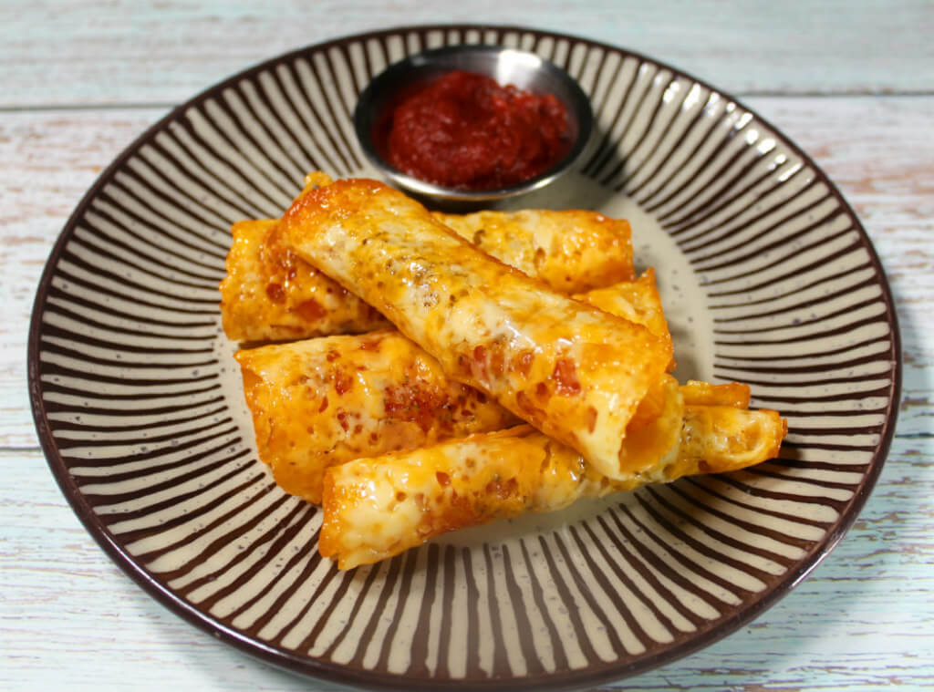 Keto Pizza Roll-Ups1
