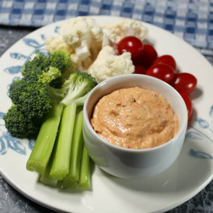 Creamy Sundried Tomato Dip1