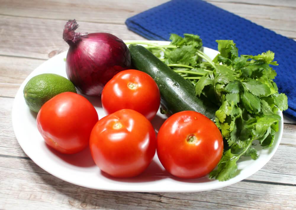 Fresh Tomato Salsa with Zucchini2