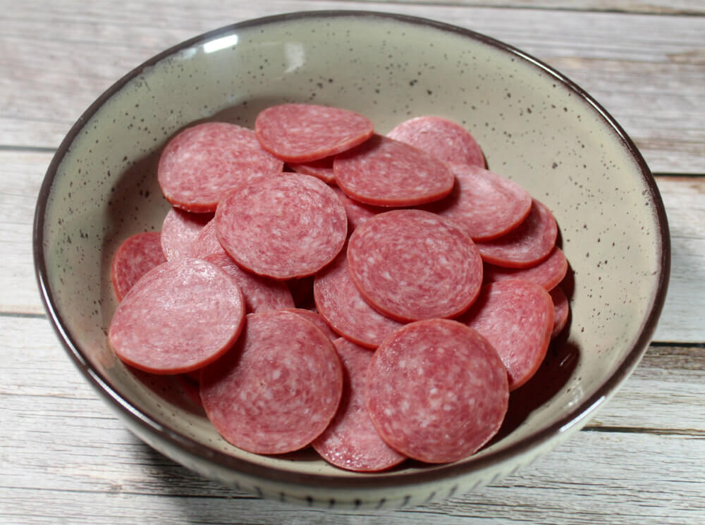 Low-Carb Cucumber Salami Bites4