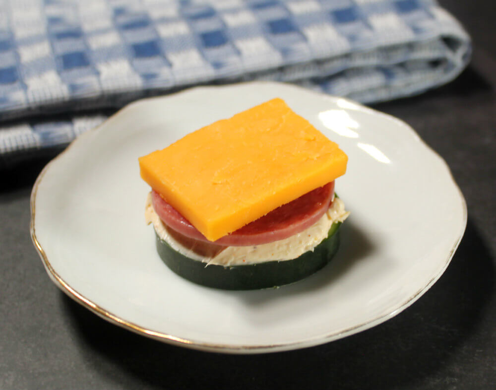 Low-Carb Cucumber Salami Bites7