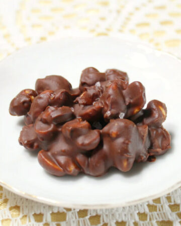 Chocolate Peanut Butter Keto Clusters1