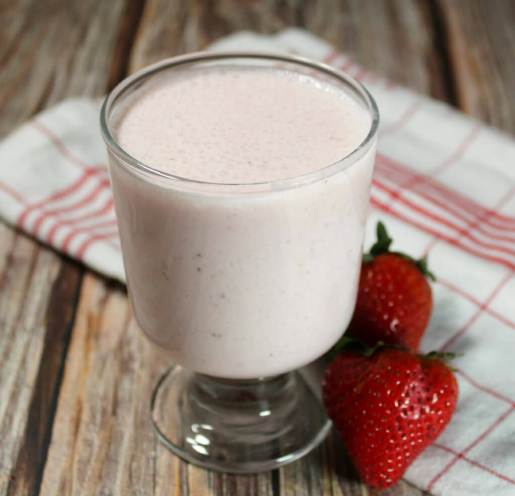 Keto Easy Strawberry Milkshake1